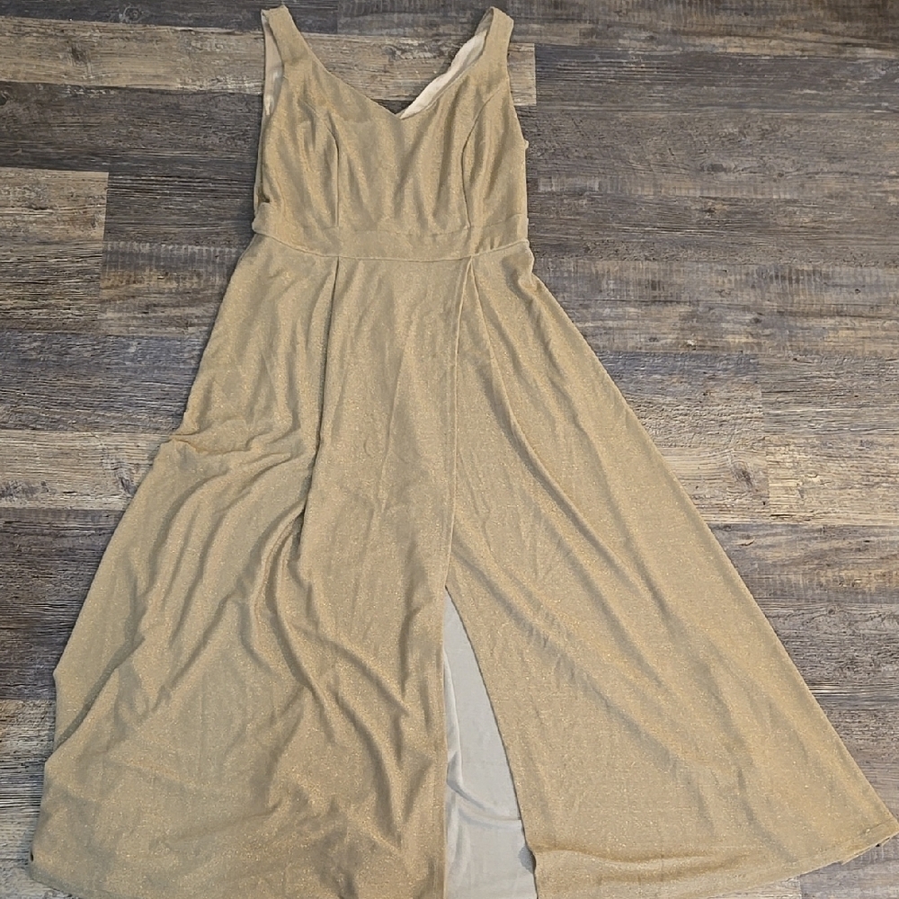Elegant Gold Sleeveless Maxi Dress